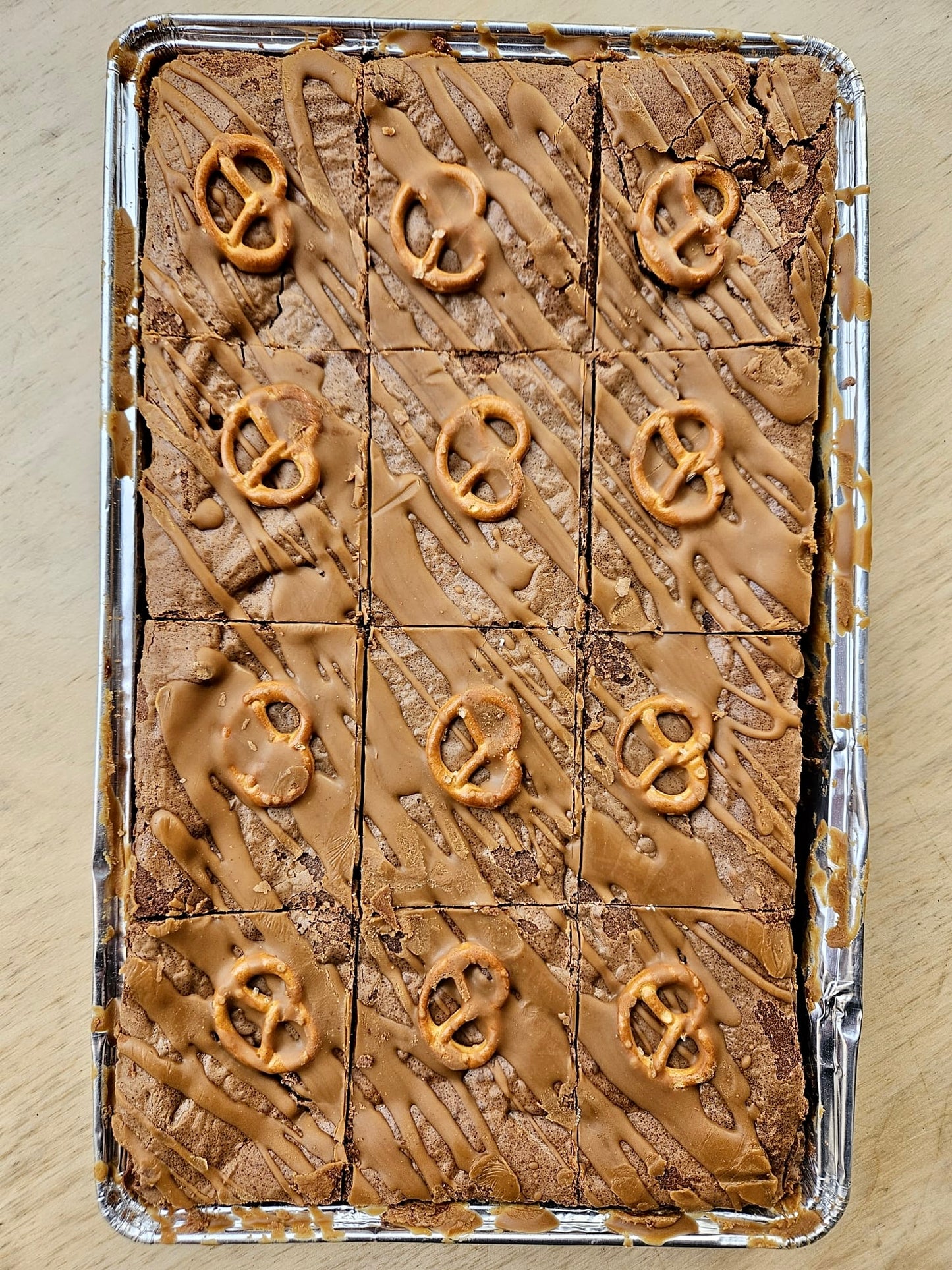 Pretzel, White Chocolate + Biscoff Brownie Tray (Christmas Preorder)